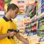 JOVEM-MERCADO-ATACADAO